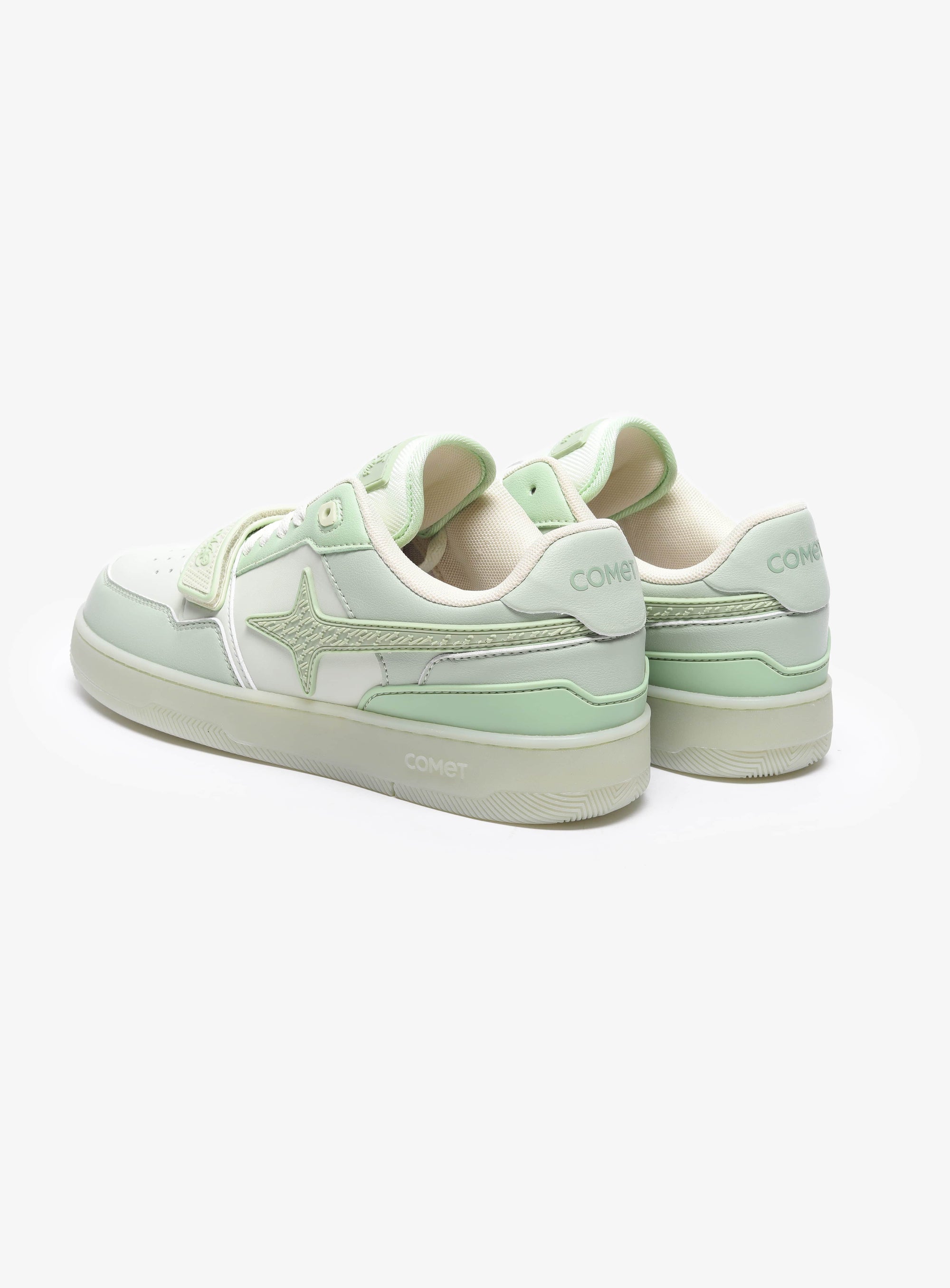 Back view of Comet shoe