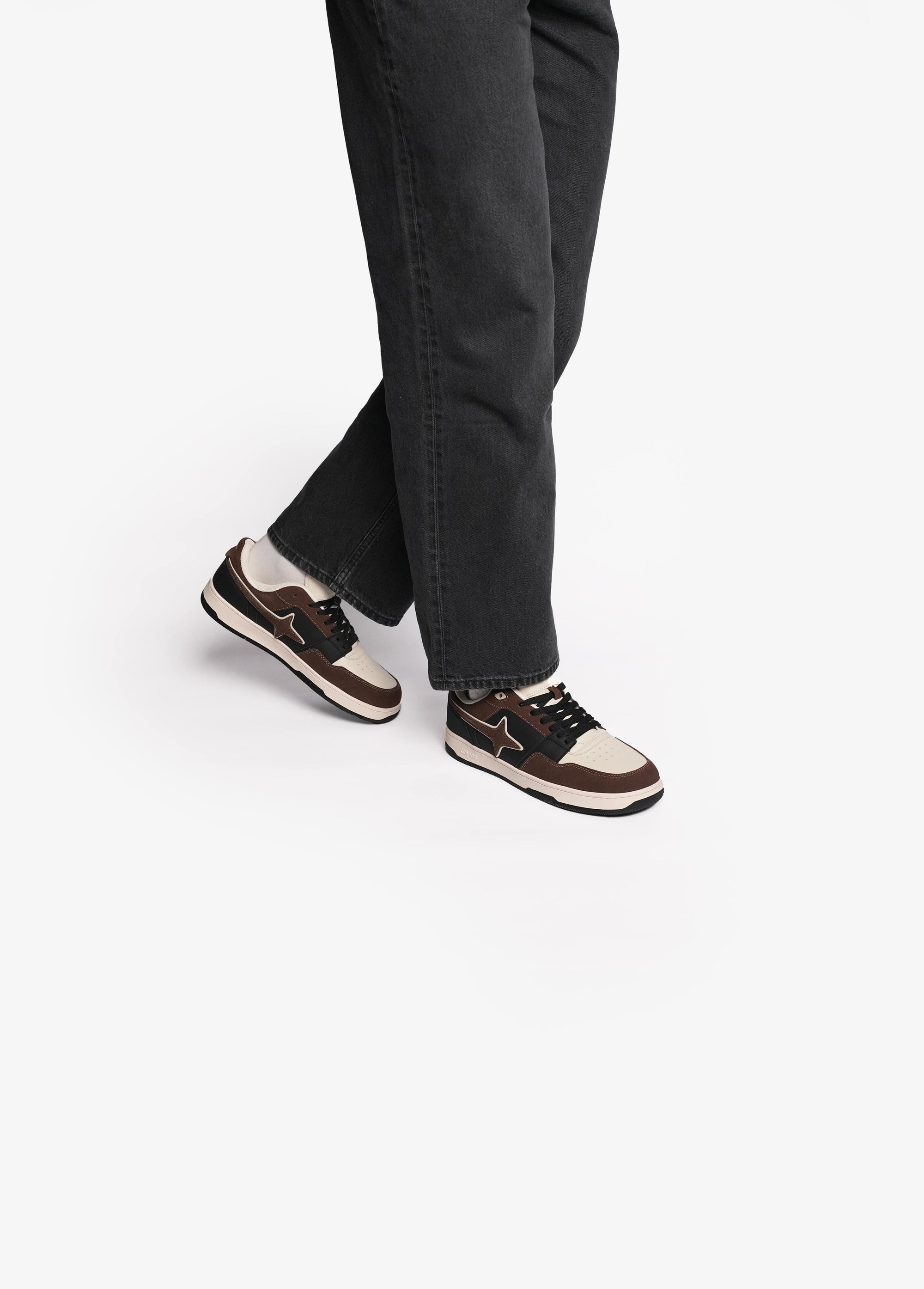 Comet shoes in Chestnut color