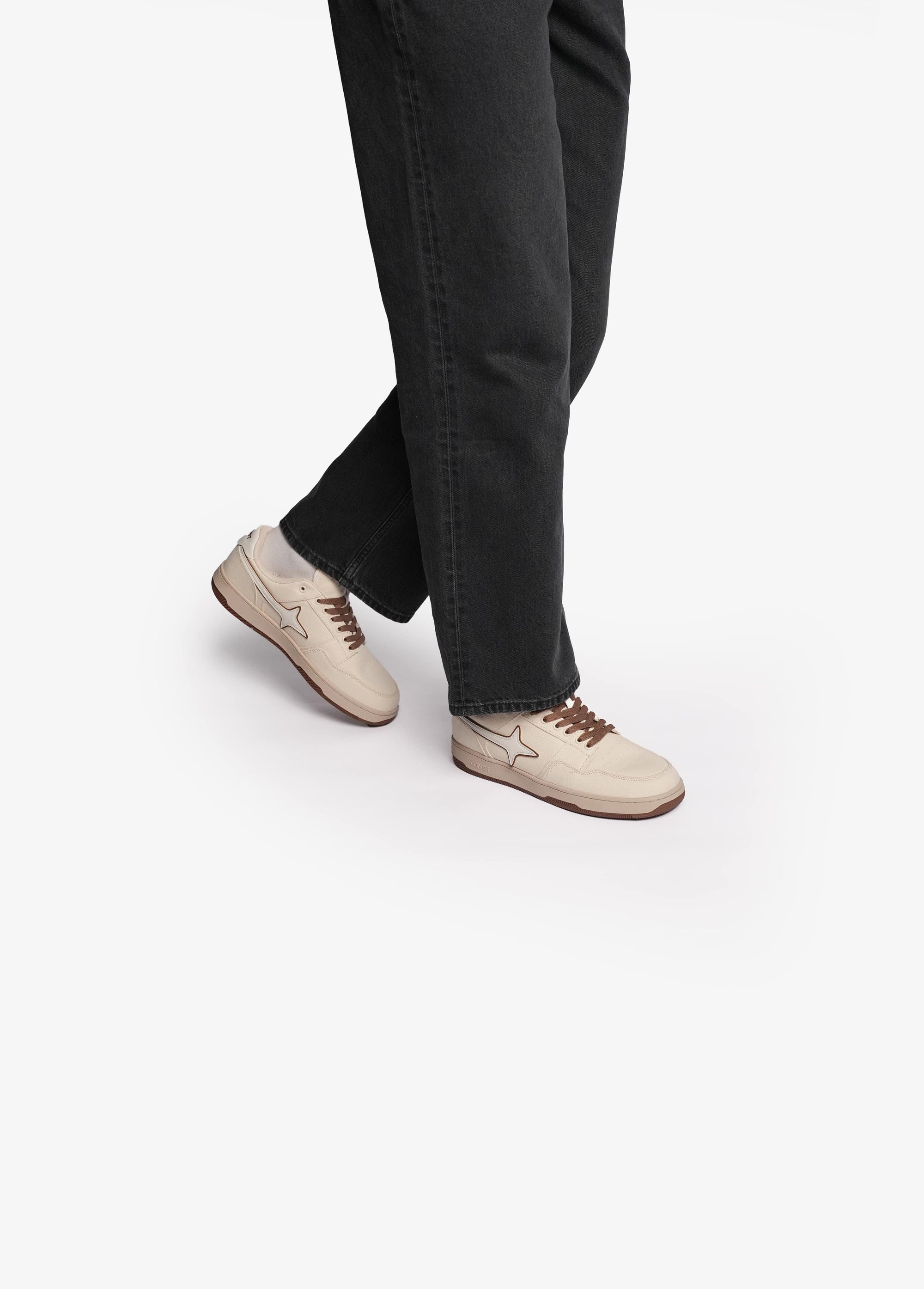 Comet shoes in Cortado color