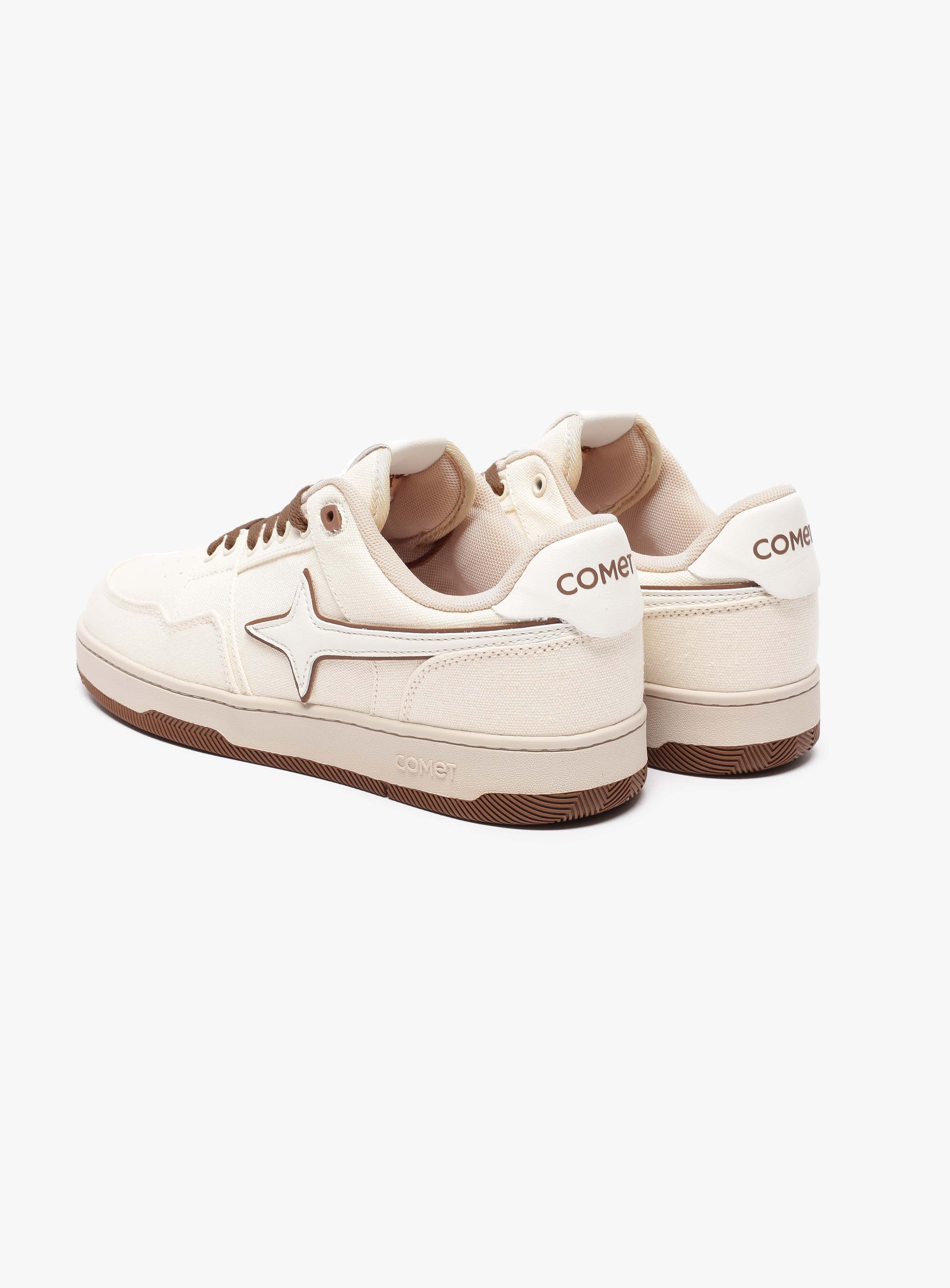 Back view of Comet shoe