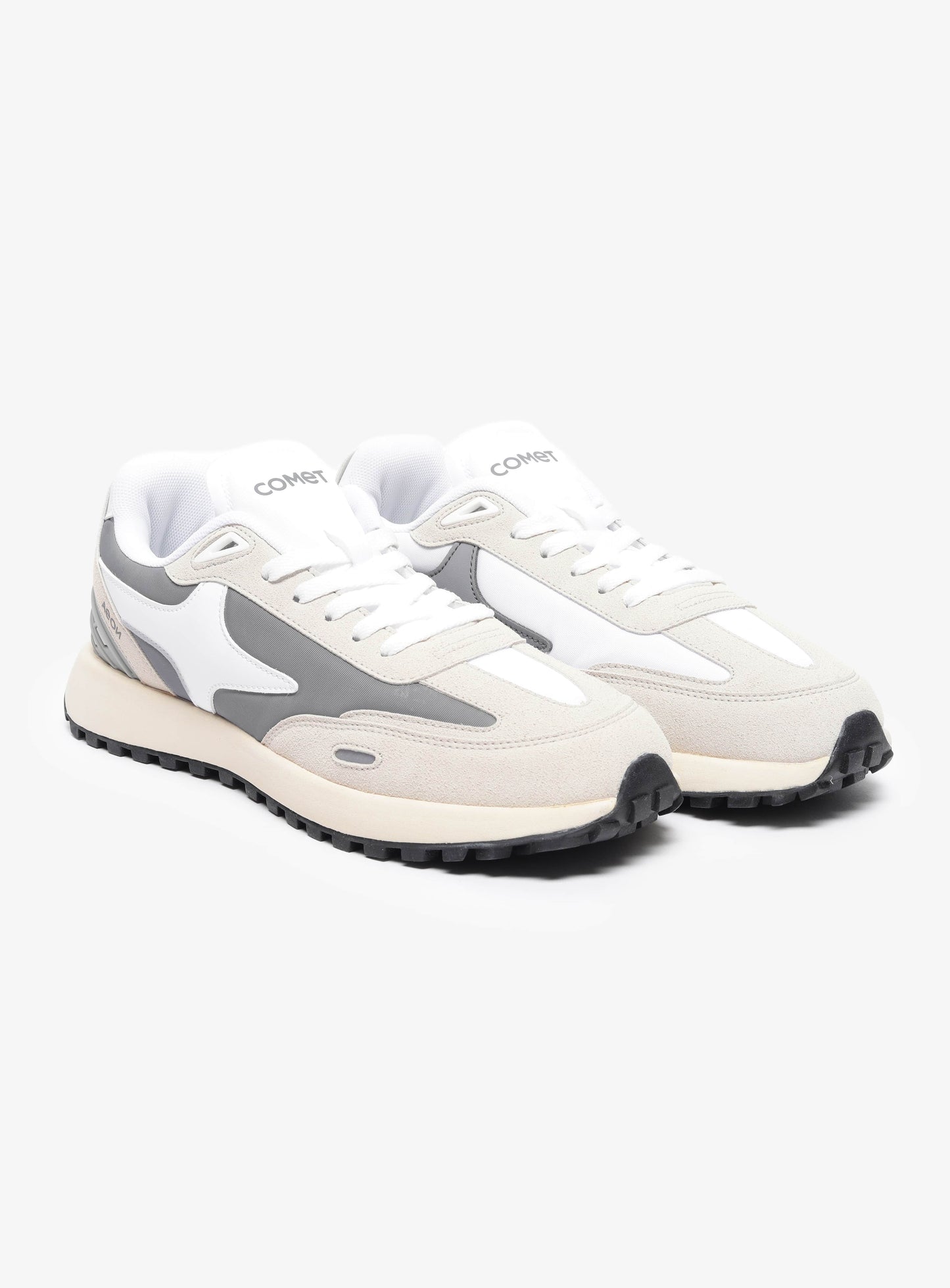 Front view of Comet shoe