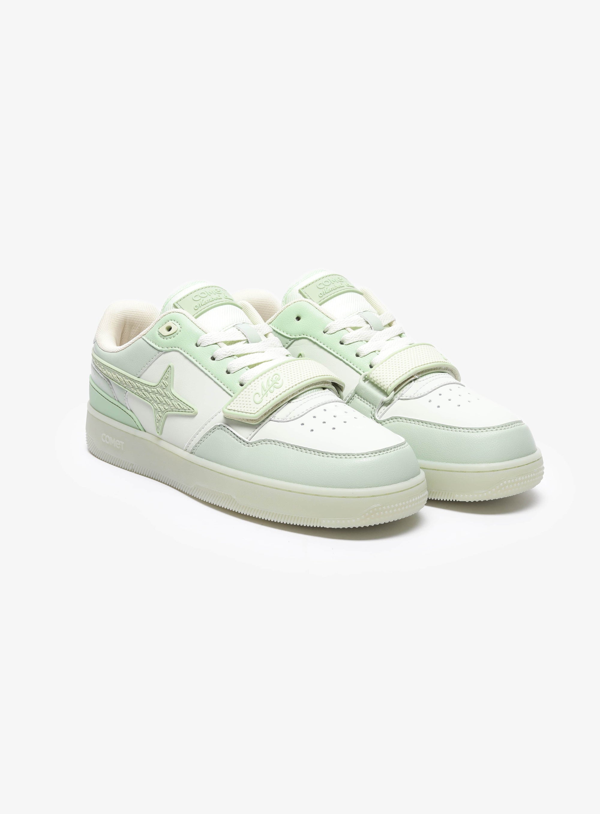 Front view of Comet shoe