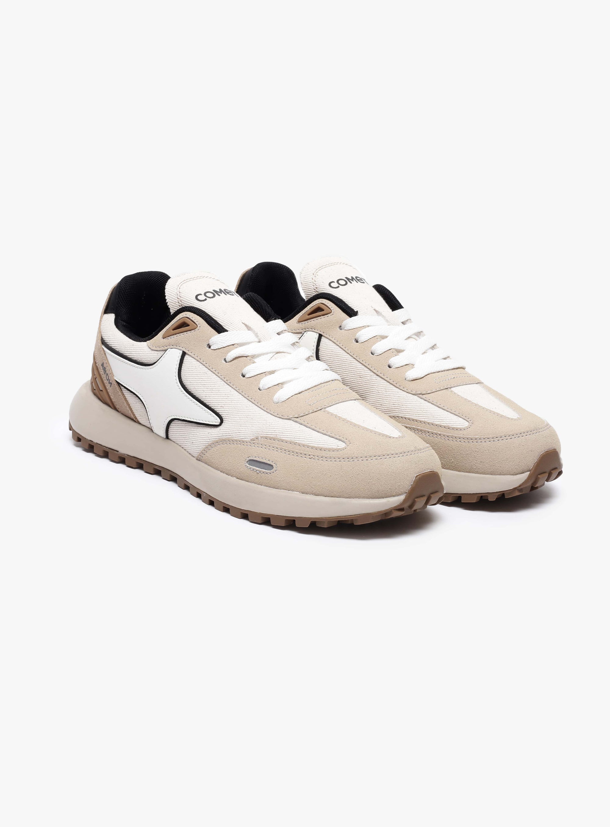 Front view of Comet shoe